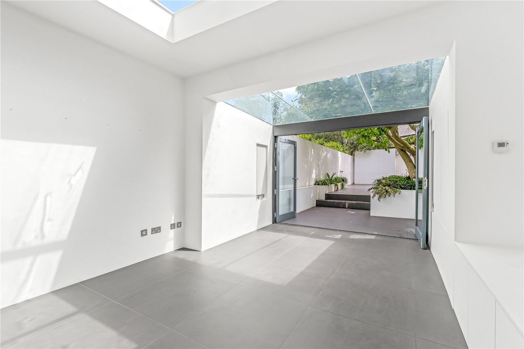 Property photo 1 of 15 Reception Room