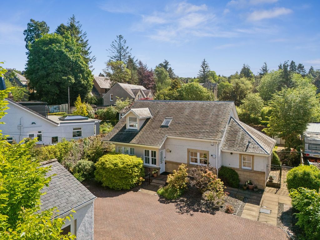 Property photo 1 of 39