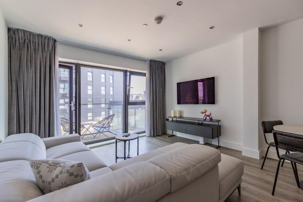 Property photo 3 of 21 26 (7 Of 16).Jpg