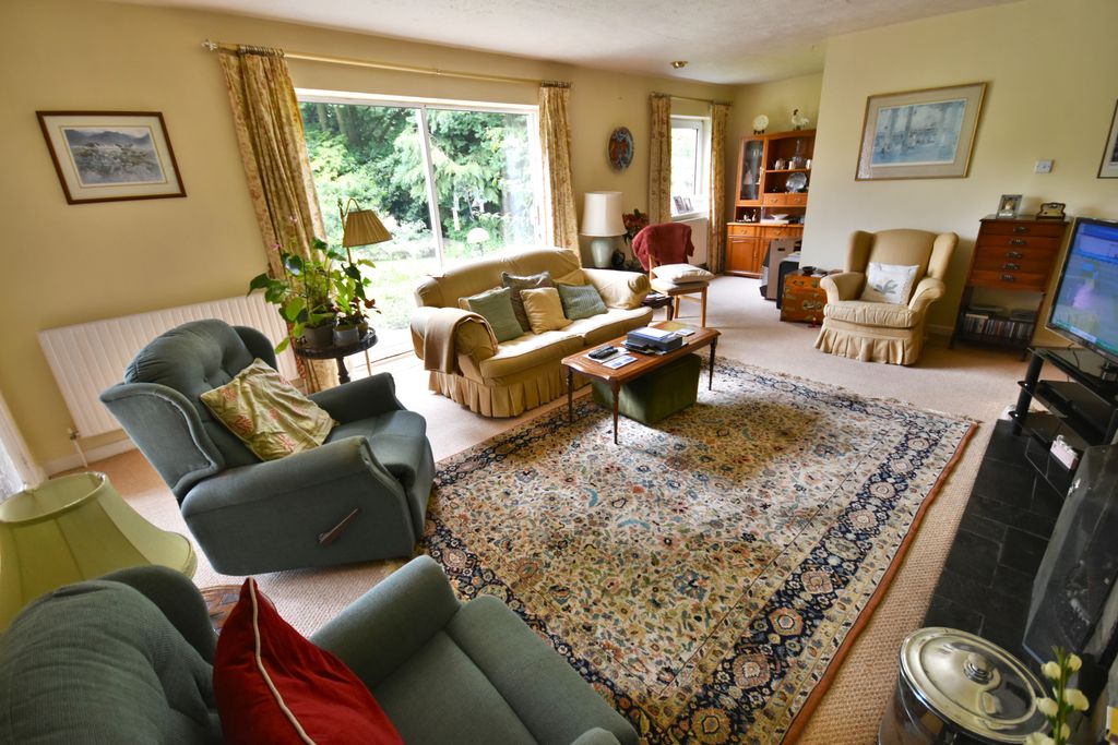 Property photo 2 of 22