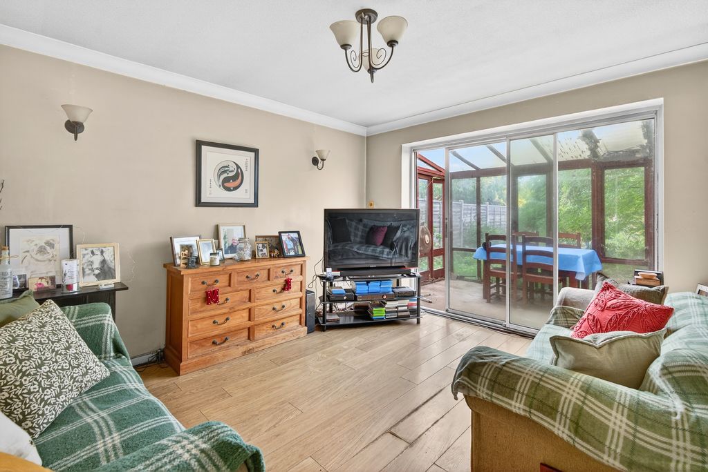 Property photo 2 of 9