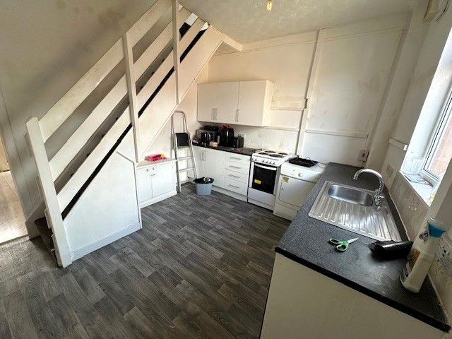 Property photo 3 of 8 Kitchen/Diner