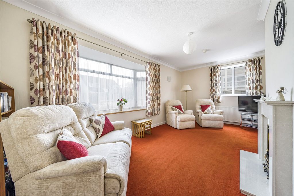Property photo 2 of 19 Picture No. 56