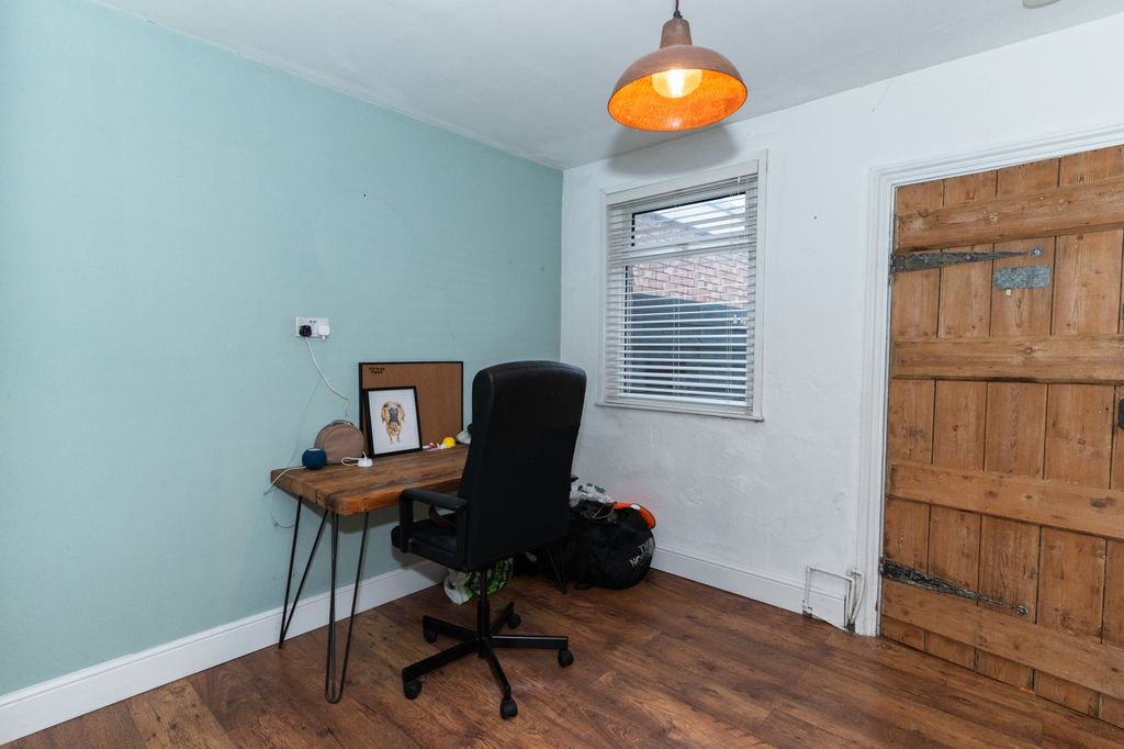 Property photo 3 of 10 Image 2