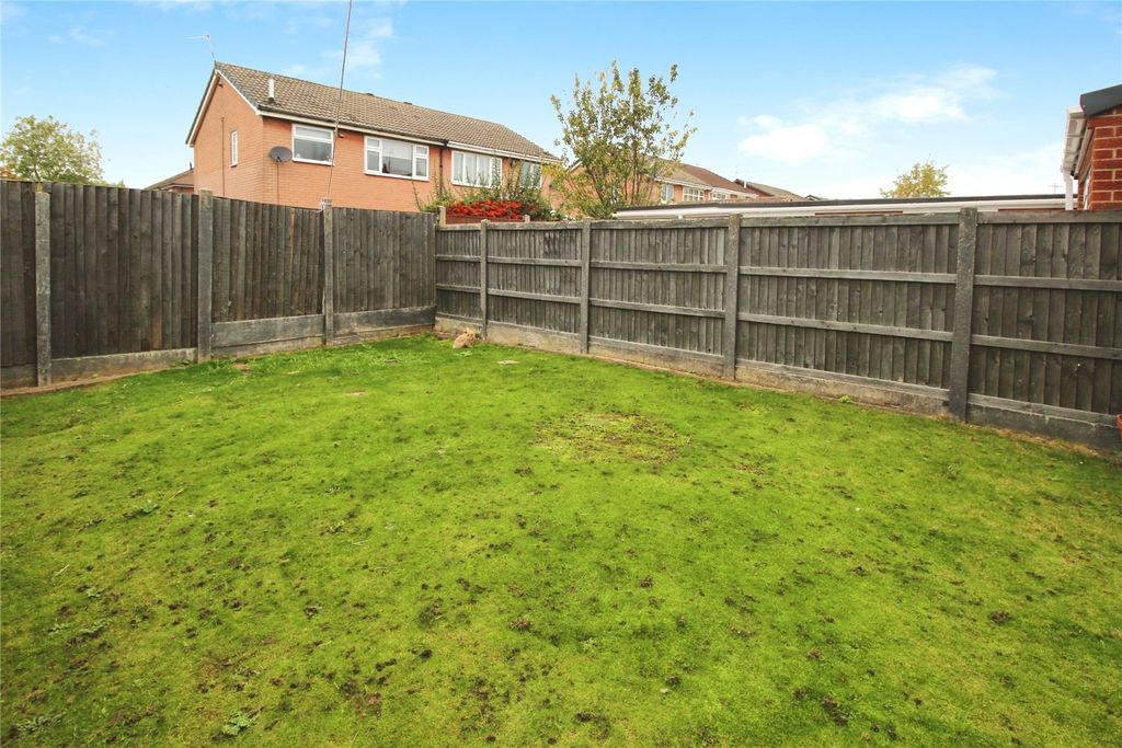 Property photo 3 of 16 Gardens