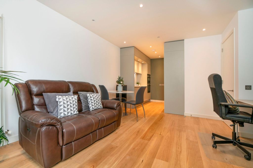 Property photo 3 of 21