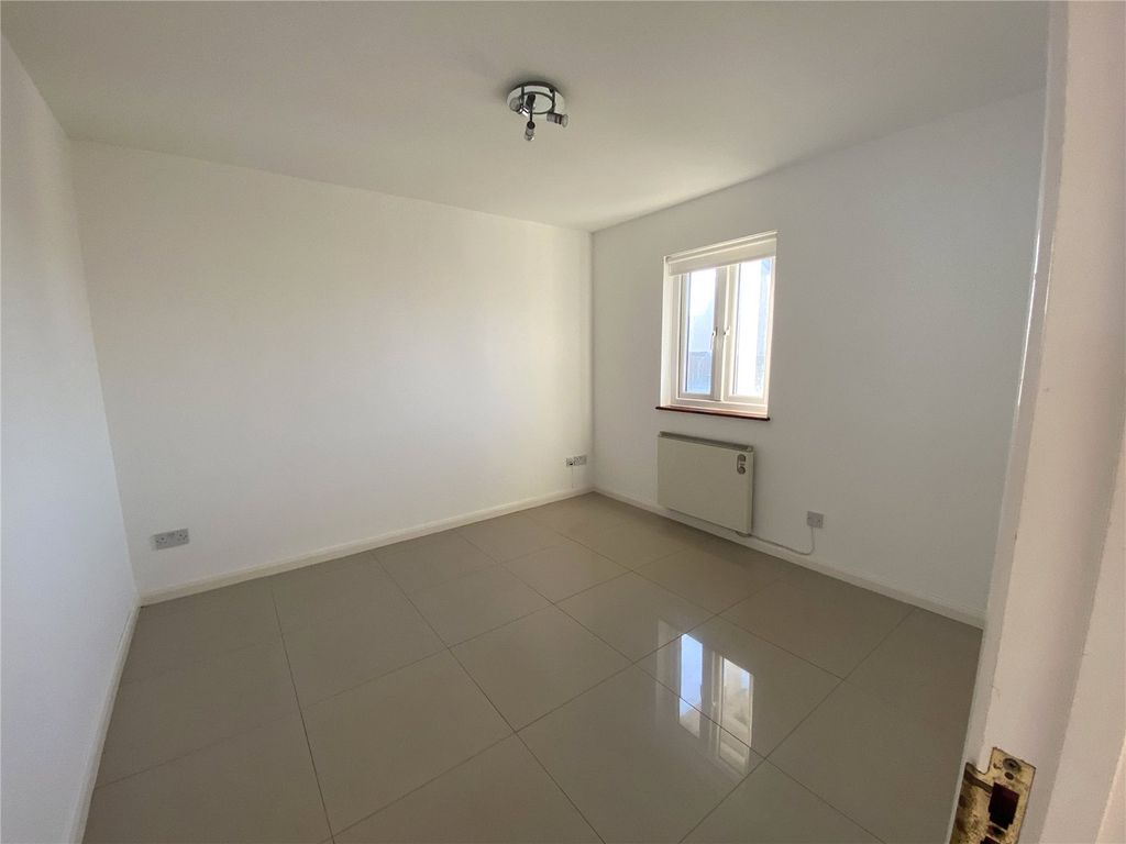 Property photo 3 of 14 Picture No. 27