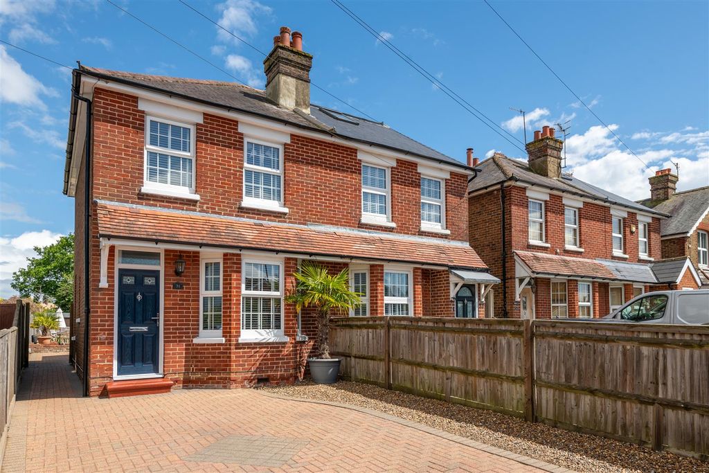 Property photo 1 of 25 31 Brighton Road Externals.Jpg