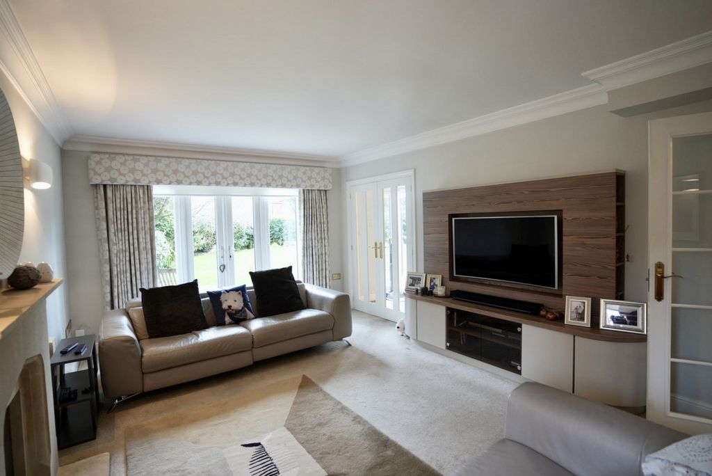 Property photo 3 of 21