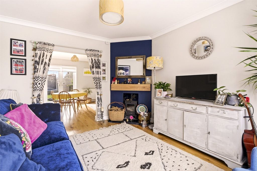 Property photo 3 of 16 Picture No. 19