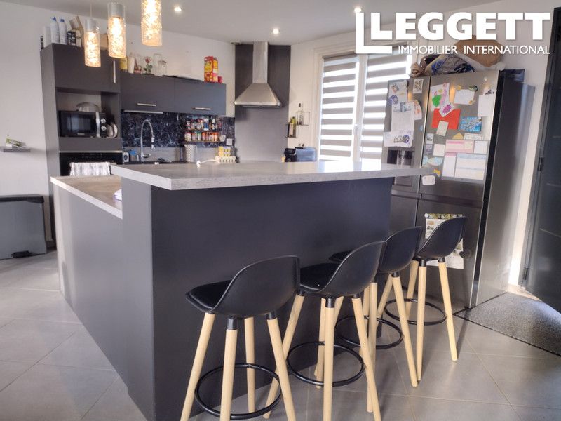 Property photo 3 of 10