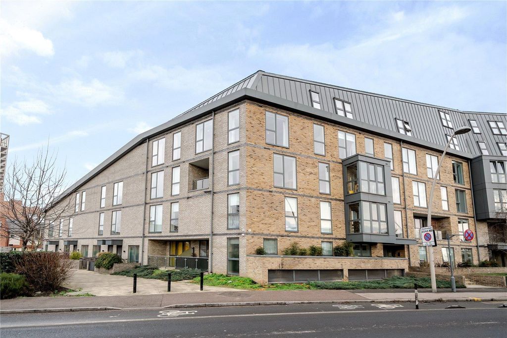 Property photo 1 of 25 1