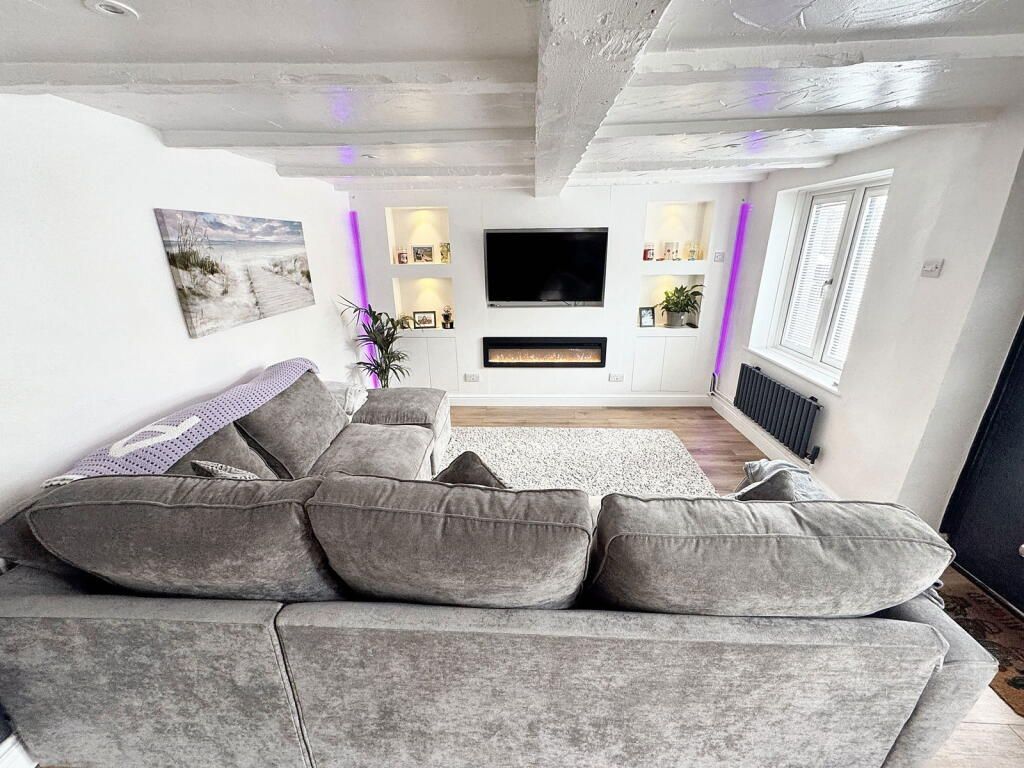 Property photo 3 of 24