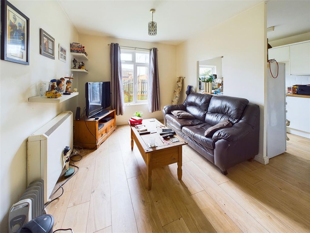 Property photo 3 of 5