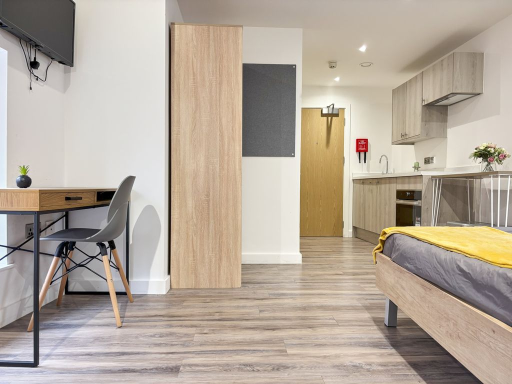 Property photo 2 of 6