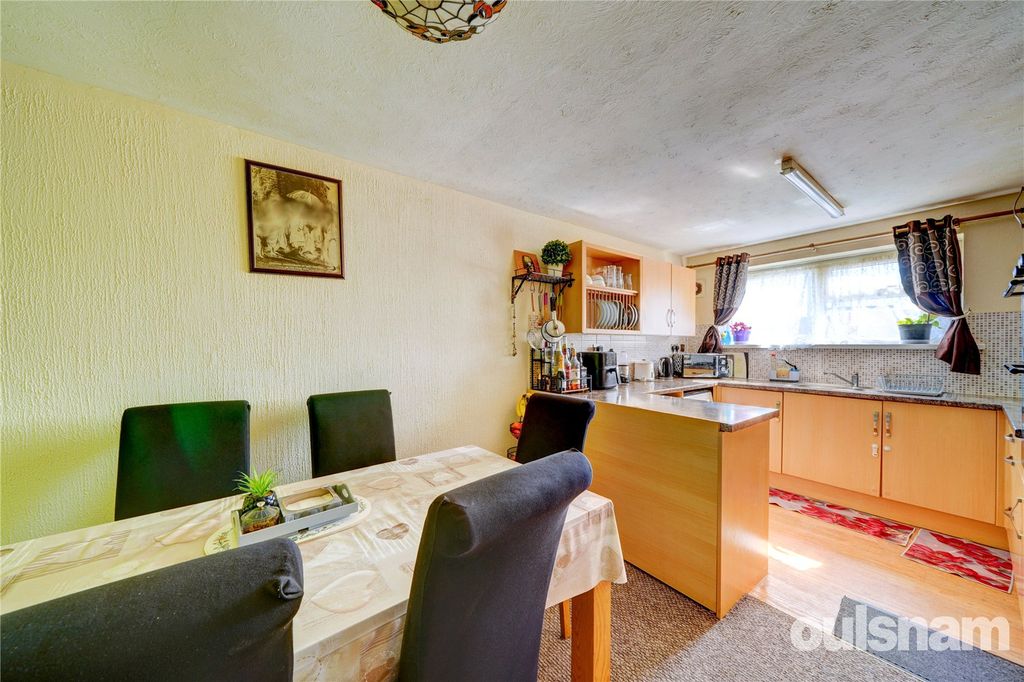 Property photo 3 of 17 Picture No. 12