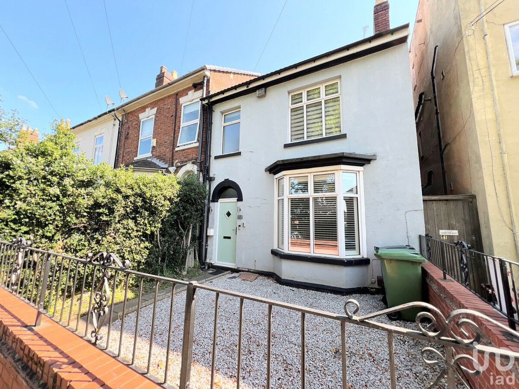 Property photo 1 of 32
