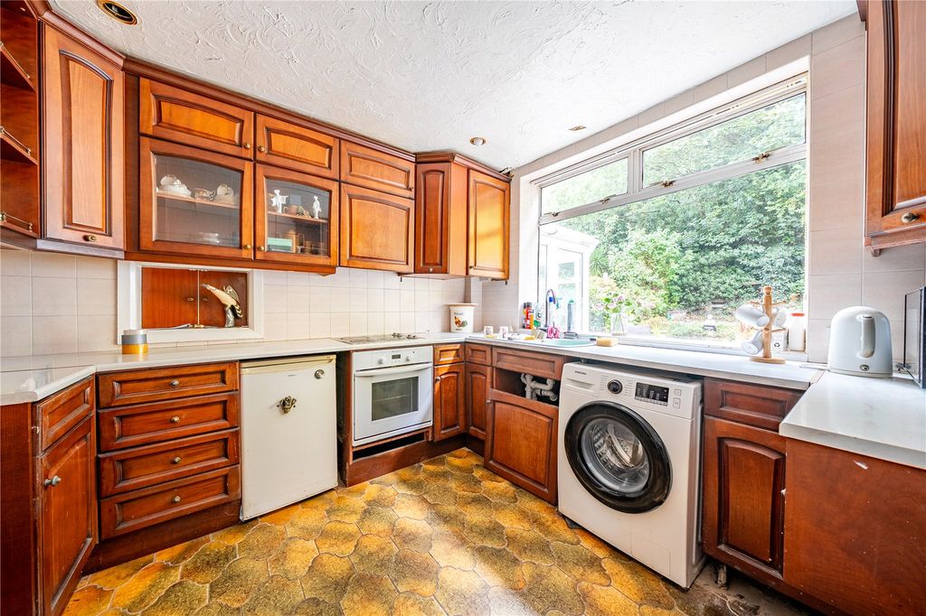 Property photo 2 of 16 Picture No. 14