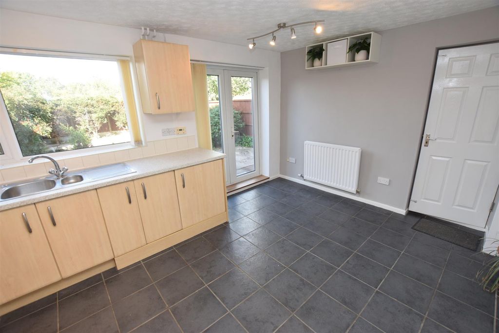 Property photo 3 of 10 2647744