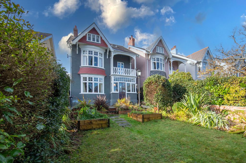 Property photo 1 of 25 111123_Eight_Brynfield_Road_Langland_003.Jpg