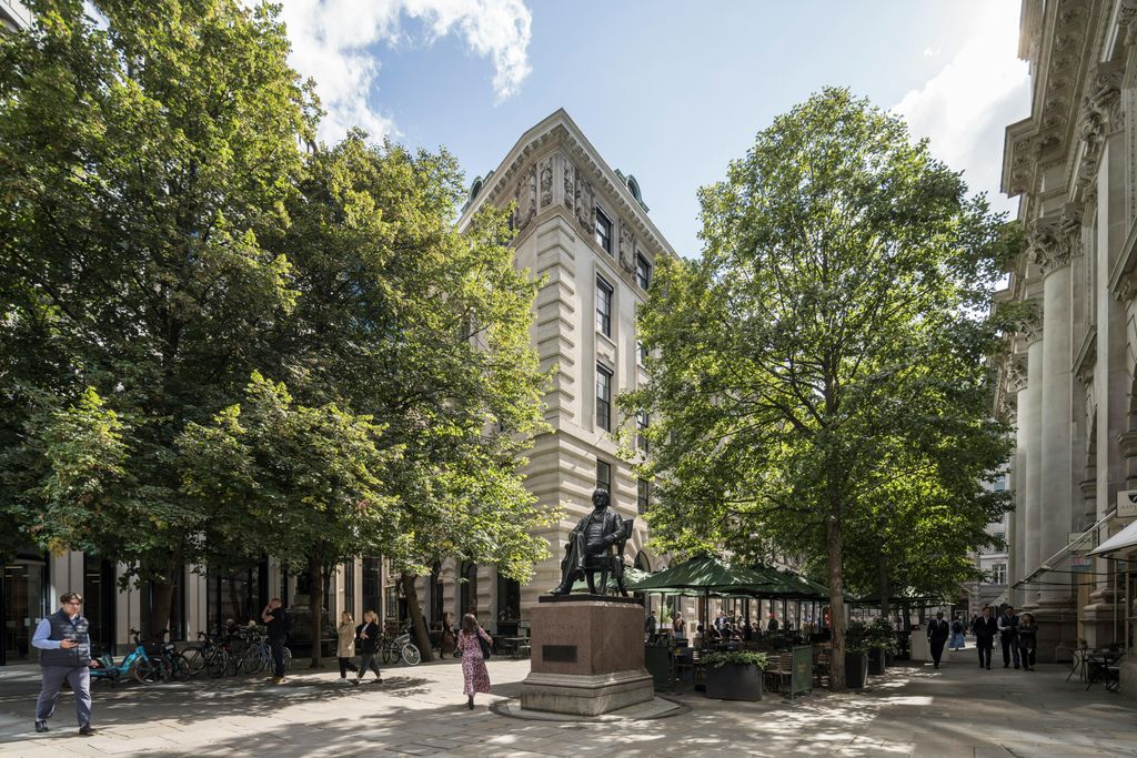 Property photo 1 of 17 1-3 Royal Exchange - External Shot