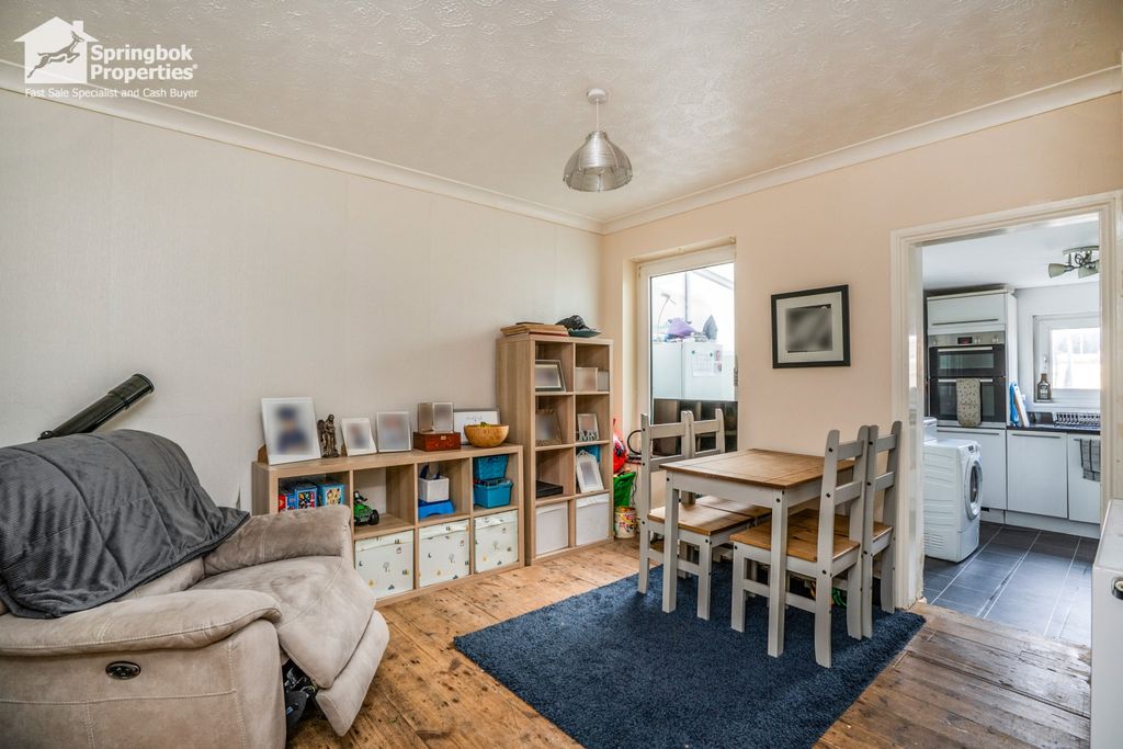 Property photo 3 of 11 Image 2