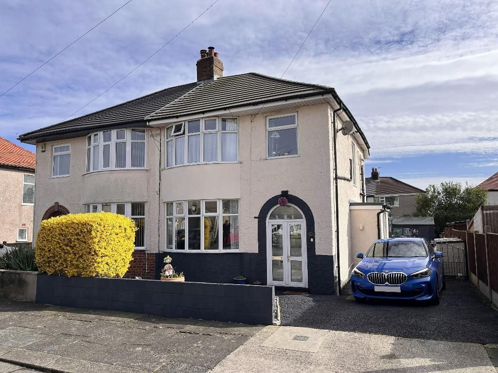 Property photo 1 of 17 External