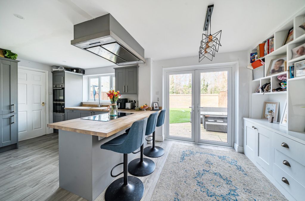 Property photo 2 of 17 1419635-2-69B1759...