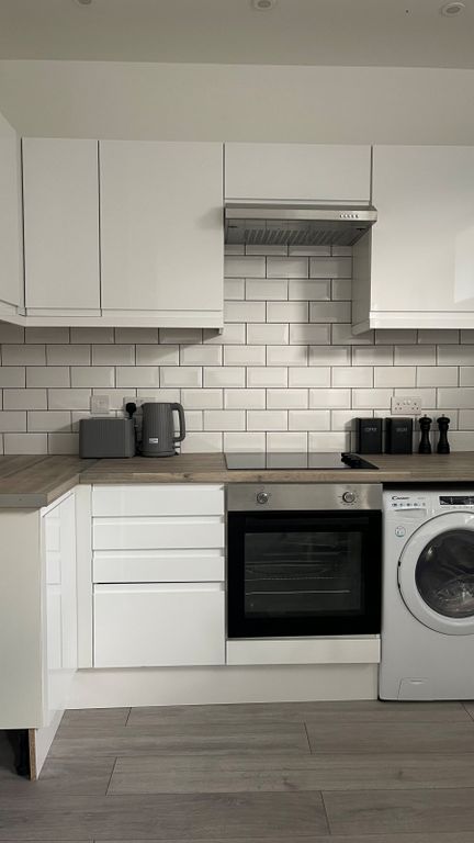 Property photo 3 of 8 Gallery