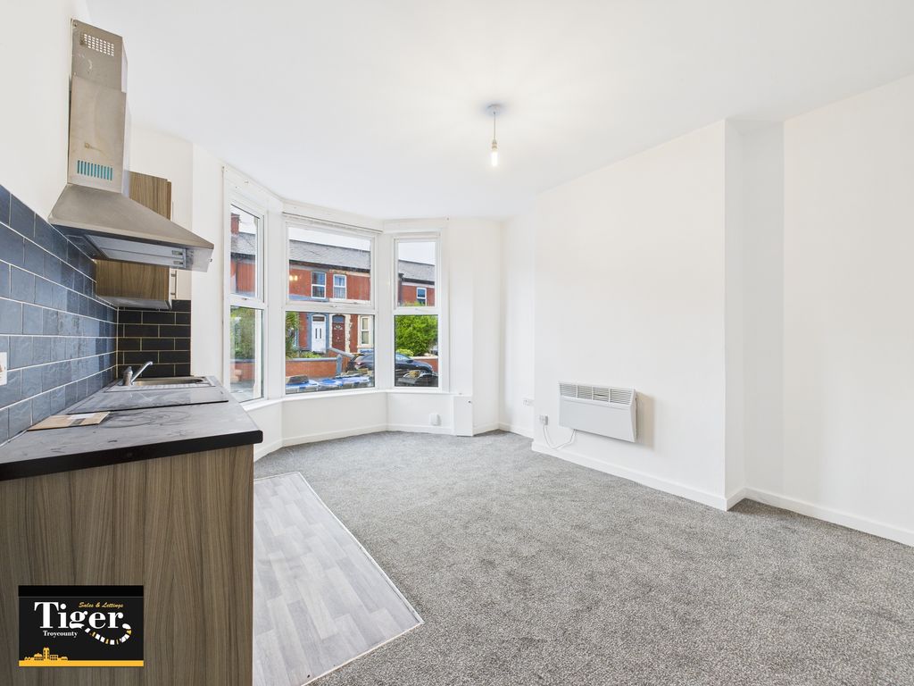 Property photo 2 of 13 Cam03440G0-Pr0461-Still010