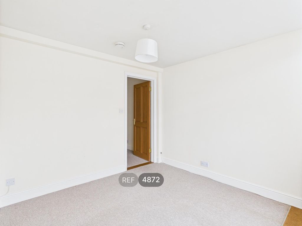 Property photo 3 of 20 Living Room