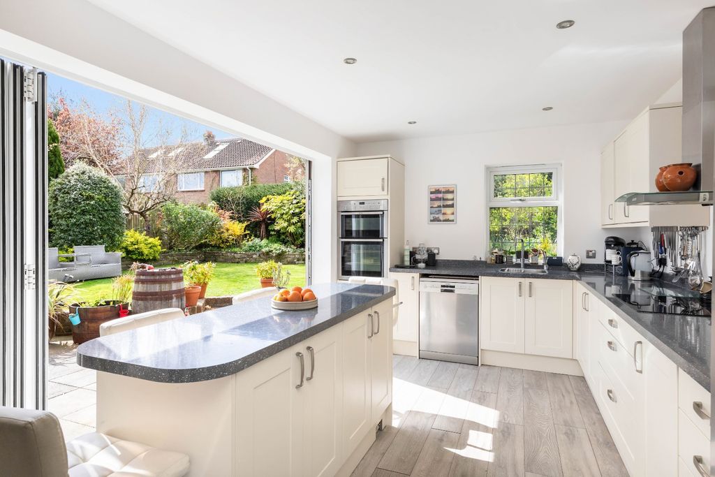 Property photo 2 of 22 5023162