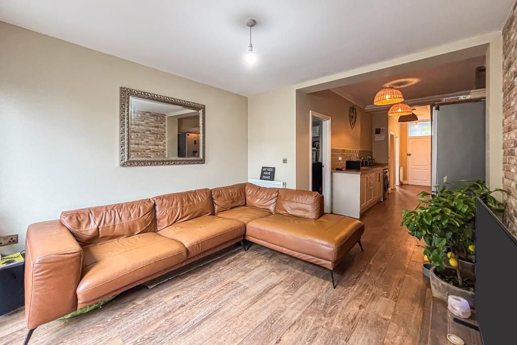 Property photo 2 of 10 Kitchen/Living Room