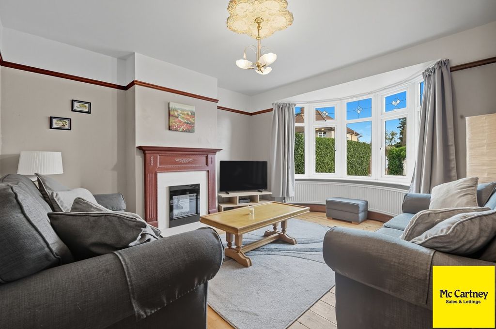 Property photo 3 of 31