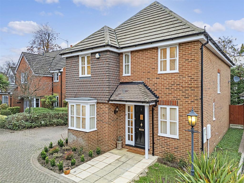 Property photo 1 of 34