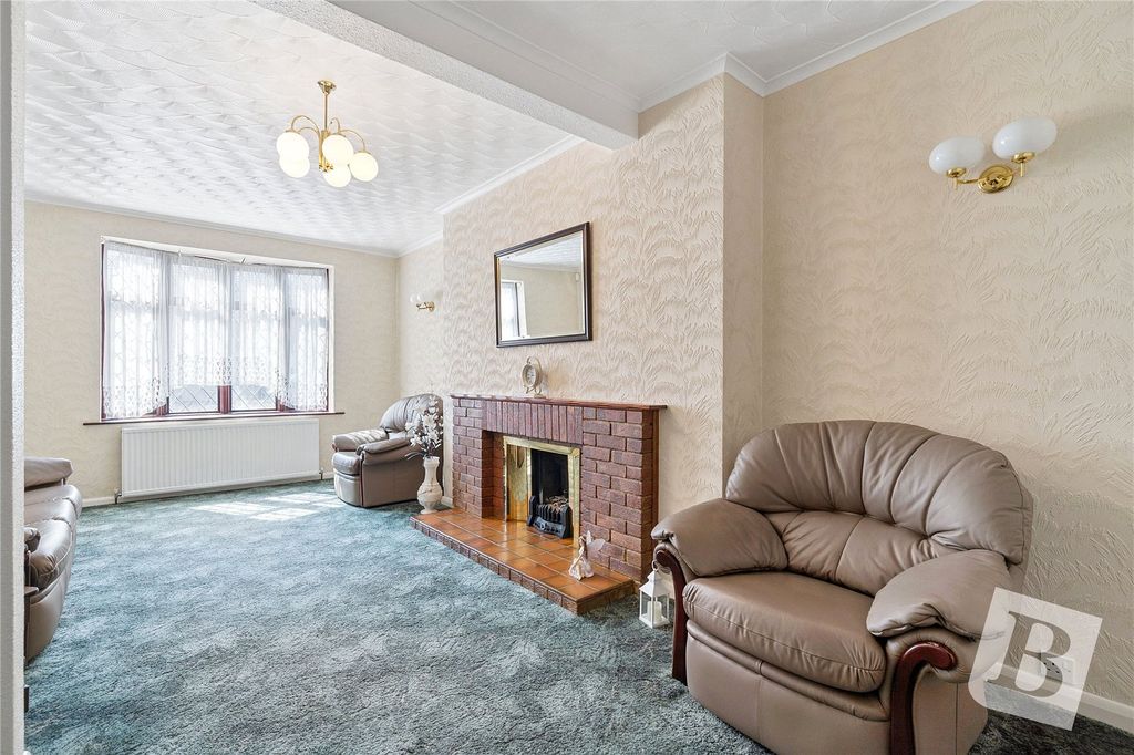 Property photo 2 of 12 Lounge