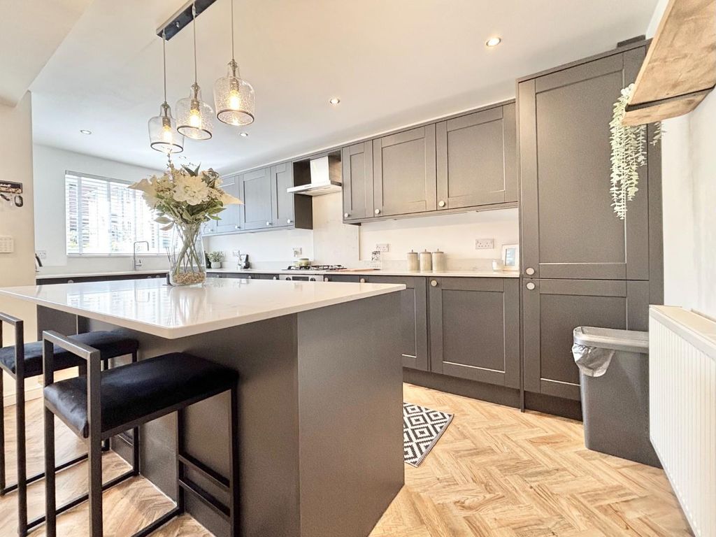 Property photo 2 of 17 Img_8212.Jpg