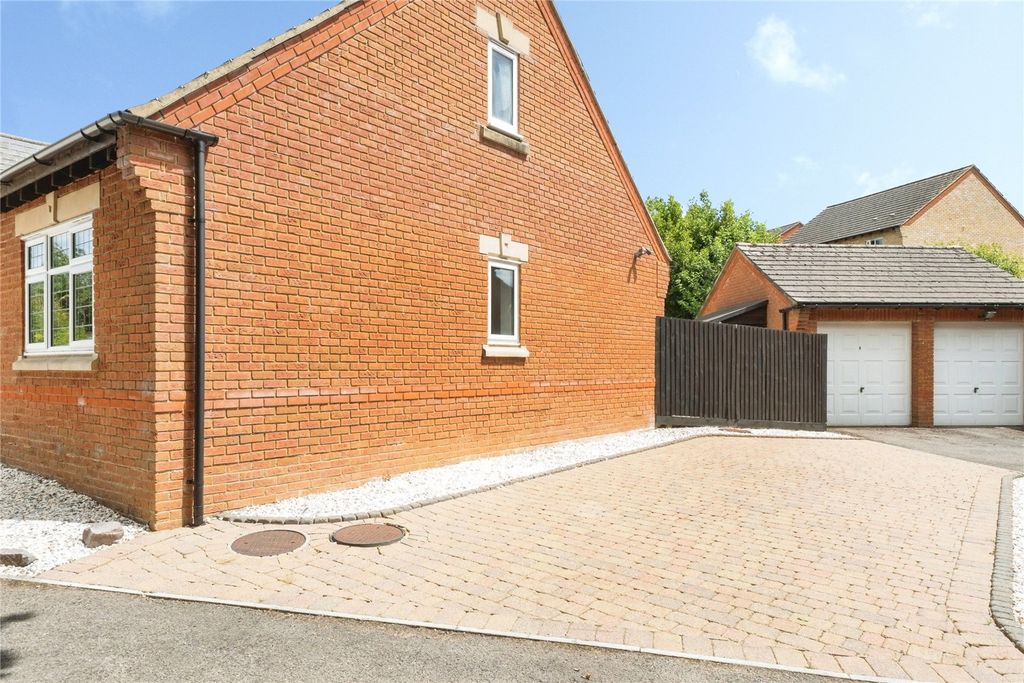 Property photo 2 of 24 Picture No. 24