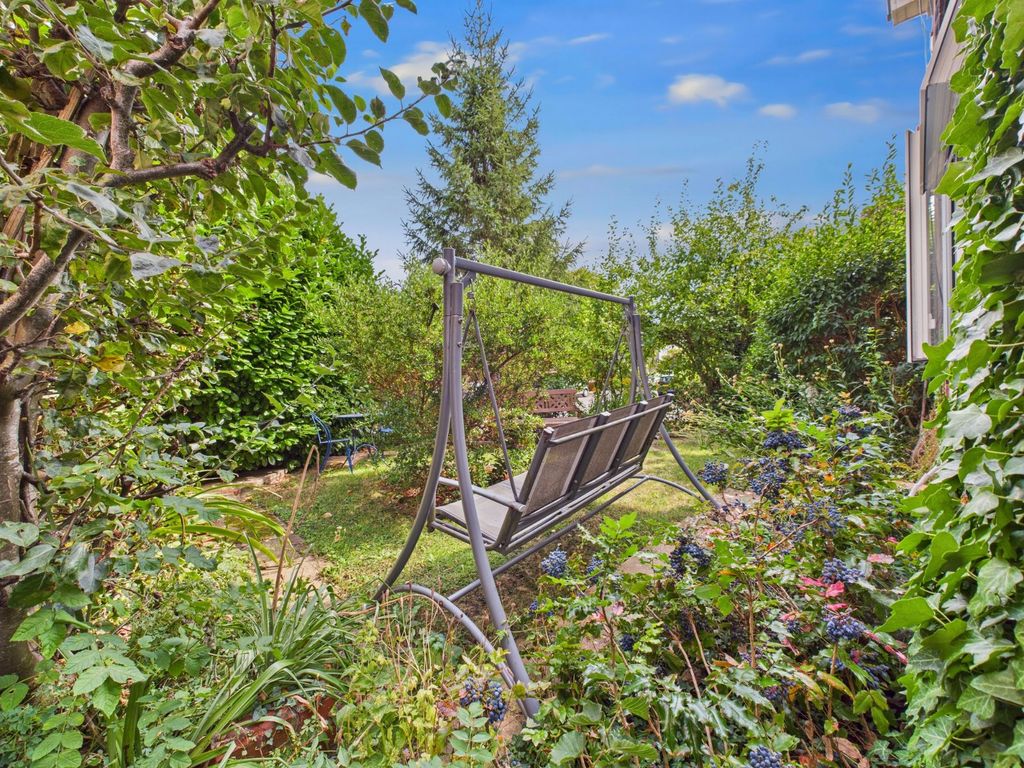 Property photo 3 of 18 Garden