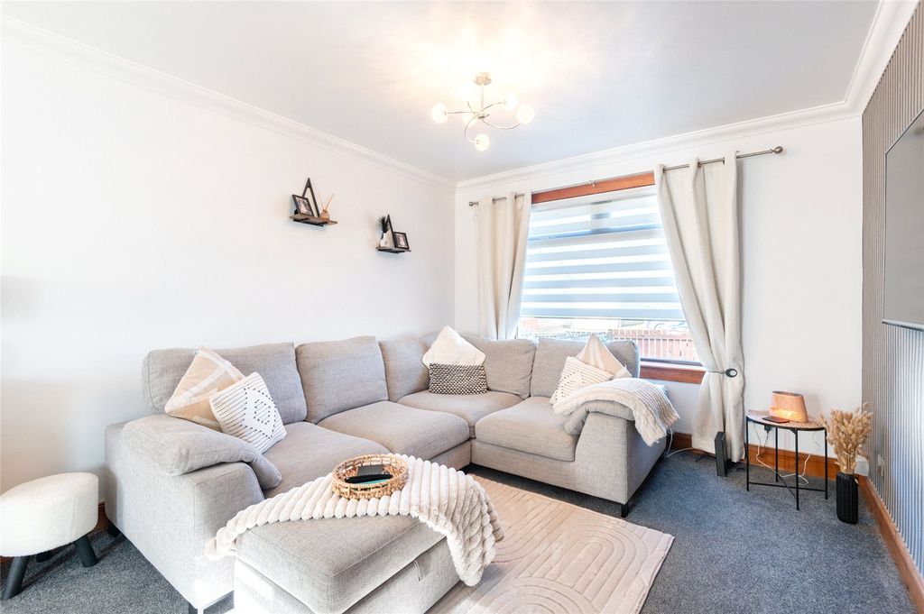 Property photo 3 of 32 Picture 3