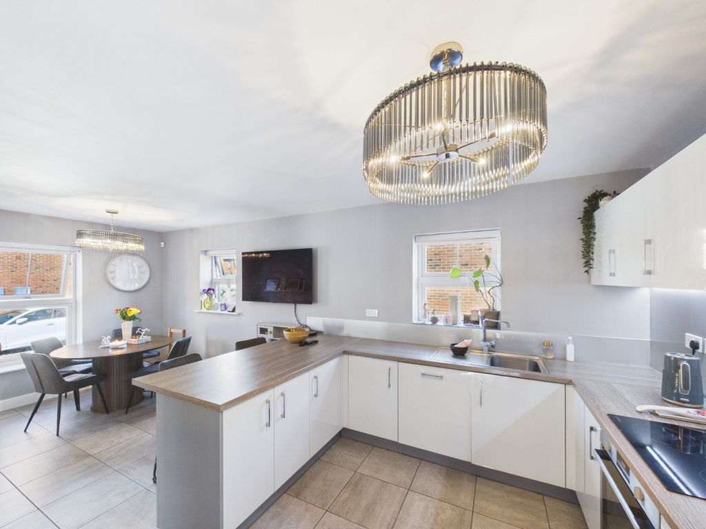 Property photo 2 of 23 5012214