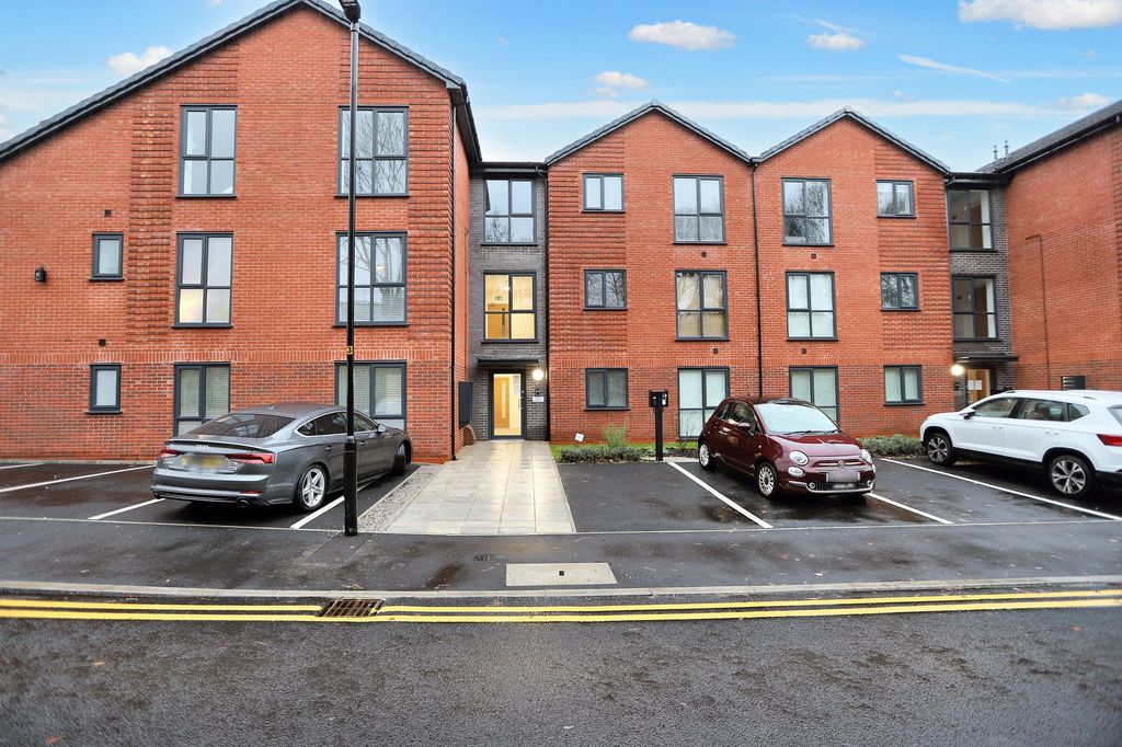 Property photo 2 of 12