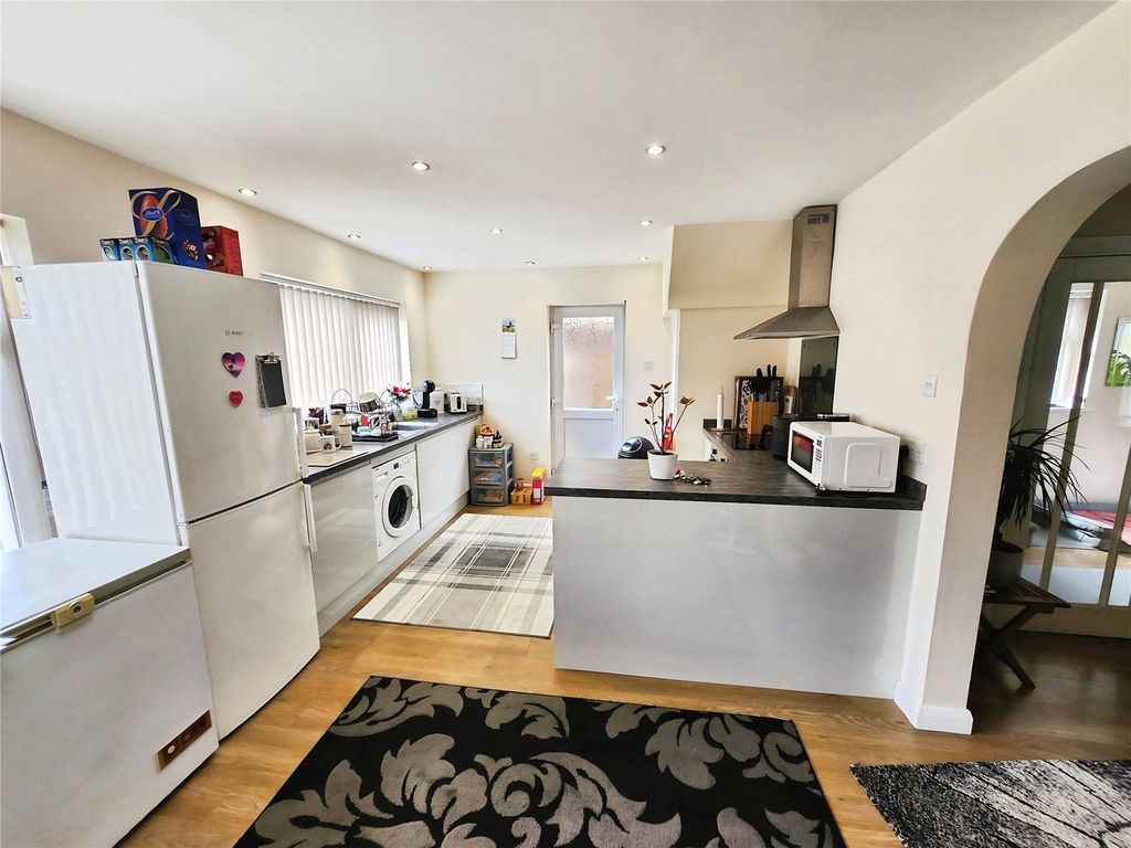 Property photo 3 of 12 Kitchen/Diner