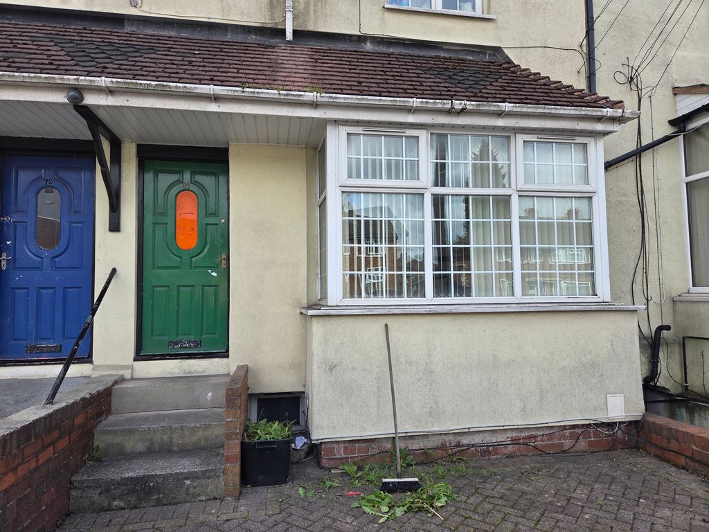 Property photo 1 of 4