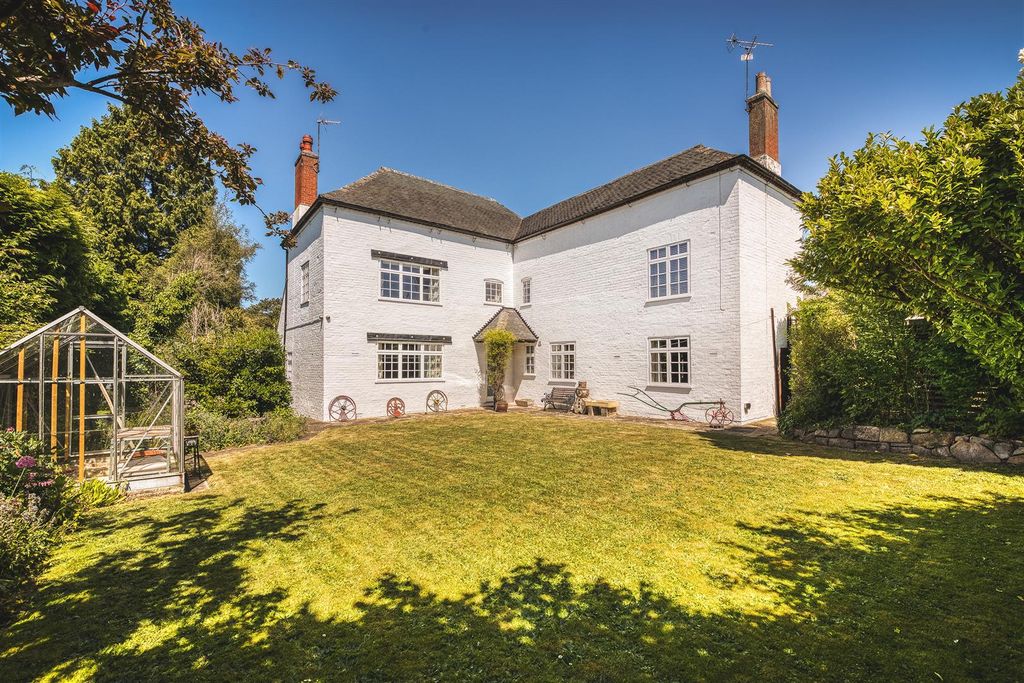 Property photo 2 of 46