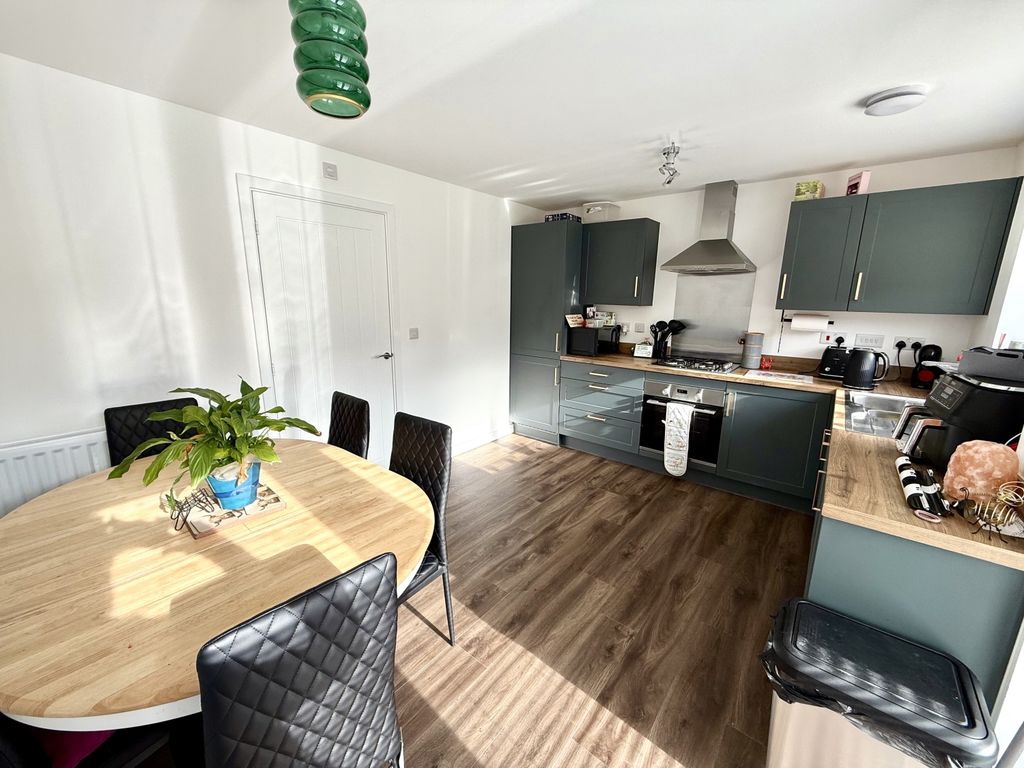 Property photo 2 of 12 Img_0591