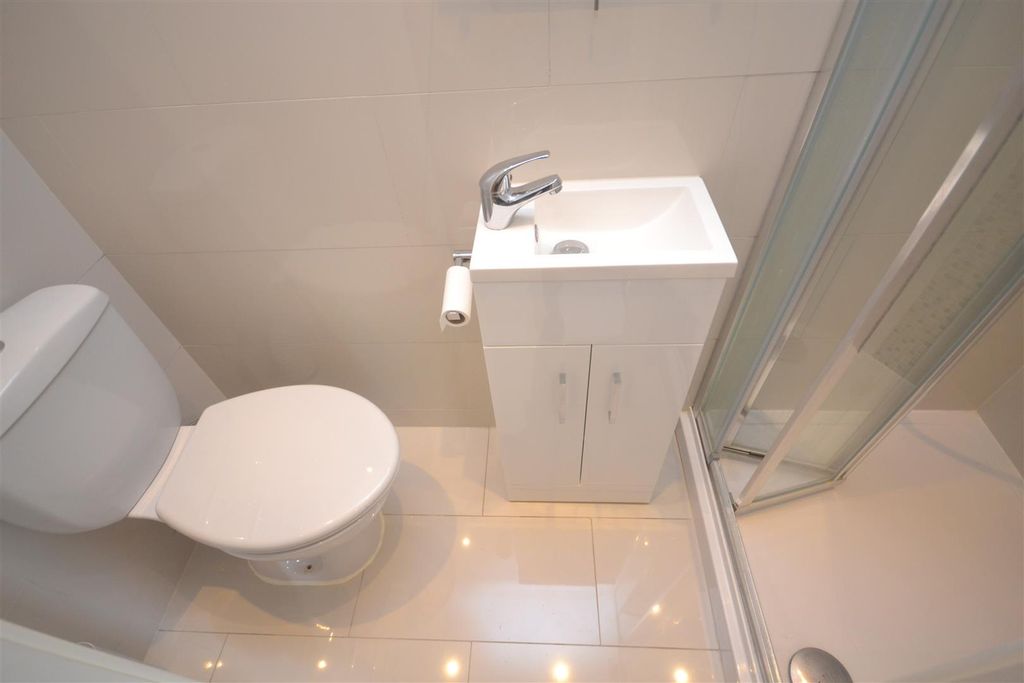 Property photo 3 of 3