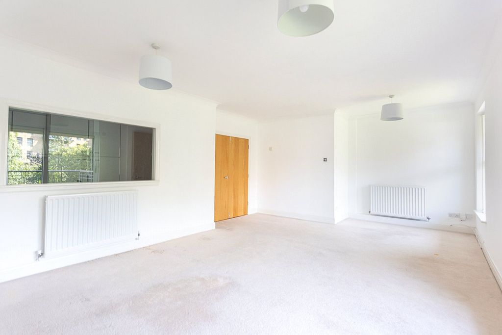 Property photo 3 of 24 Picture No. 06