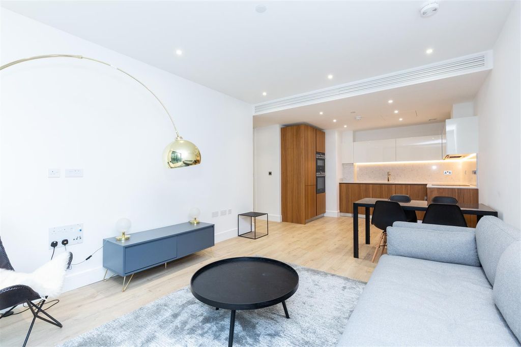 Property photo 3 of 13 210 Neroli House -7.Jpg