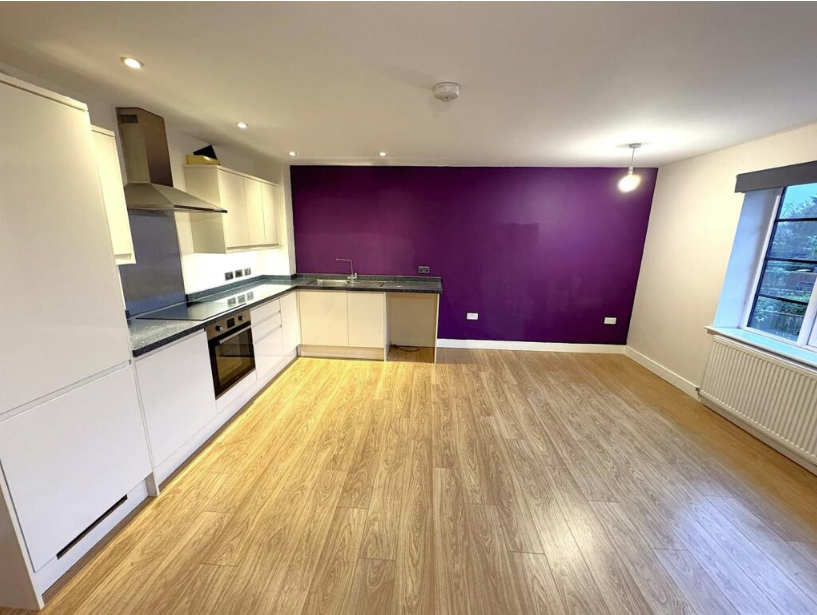 Property photo 3 of 8 Living / Dining / Kitchen